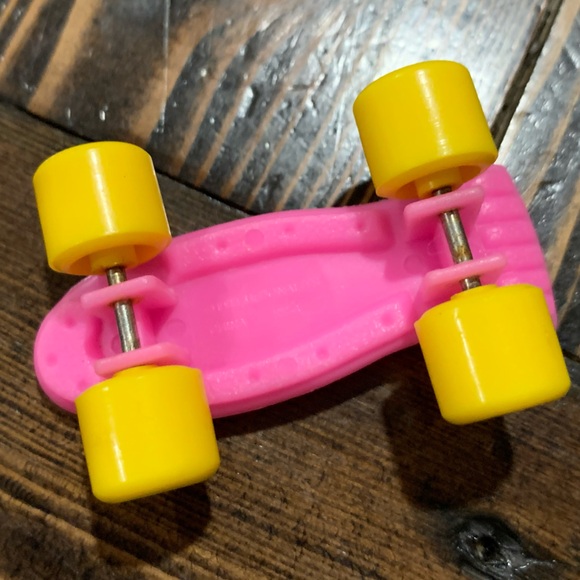 McDonalds toy • 1988 • pink skateboard - Picture 2 of 4